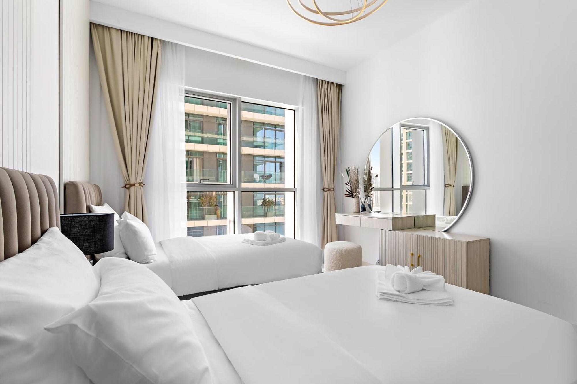 Luxury Emaar Beachfront Beach Isle 1 Appartement Dubai