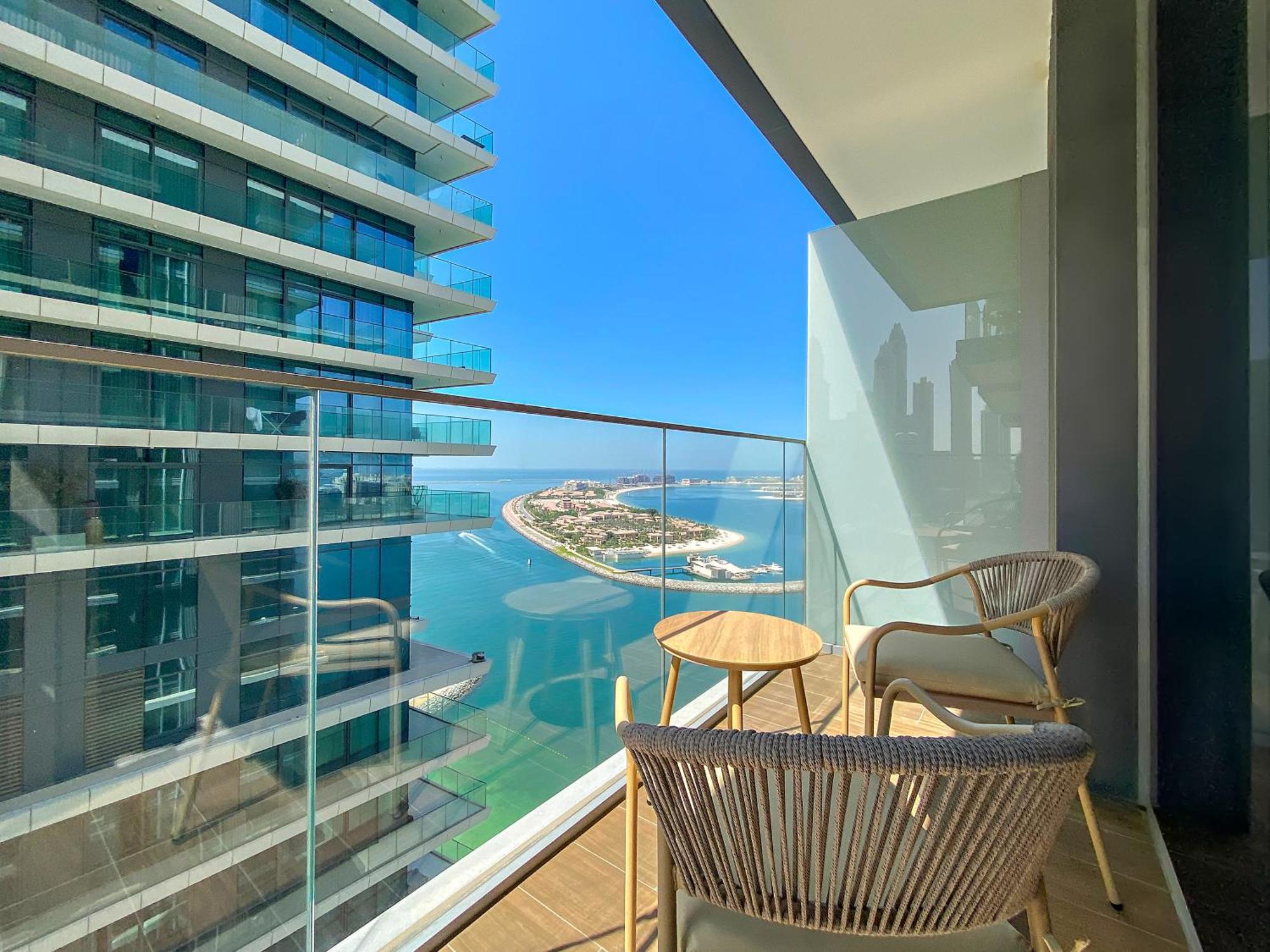 Luxury Emaar Beachfront Beach Isle 1 Appartement Dubai